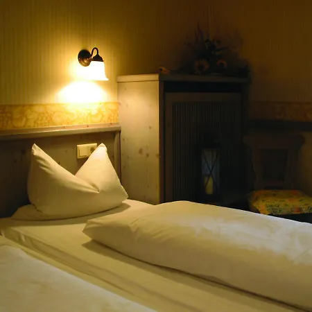 & Goldene Krone Hotel 3*